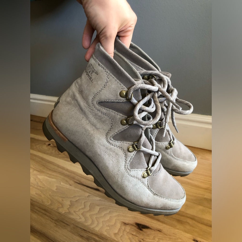 SOREL Sneakchic Alpine Booties/Boots-Grey/Gray Suede Leather Lace Up Ankle Boot